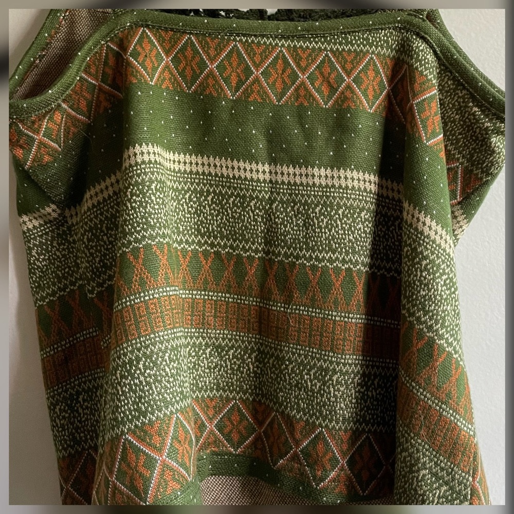 Soft Geometric Pattern Tank - Picture 7 of 7